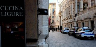 Genova, stop a pubblicità di fonti fossili negli spazi pubblici. Centrodestra contro la mozione: “Follia green”