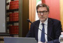 Giorgetti: “Ridotto deficit senza manovre restrittive”