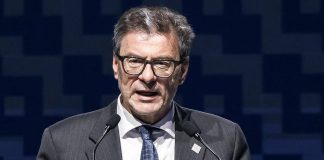 Iran, Giorgetti: “Riapertura Hormuz cambia scenario, non significa che situazione risolta”