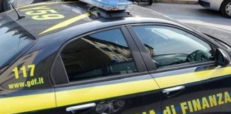 Corriere della droga arrestato nel Reggiano con 5 kg di cocaina nel doppiofondo