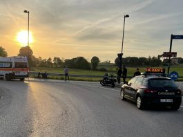 Cade in moto, 60enne trasportato in gravi condizioni all’ospedale di Brescia