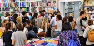 Leggere libri riduce il rischio di demenza? Ecco cosa c’è di vero secondo i medici anti-bufale