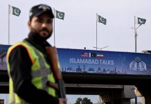 Iran-Usa, dal mite Araghchi al radicale Ghalibaf: chi sarà al tavolo con Vance a Islamabad