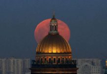 Luna piena rosa in arrivo, ma di che colore sarà davvero il 2 aprile?