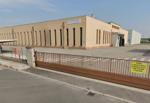 Suzzara, cade dal transpallet e batte la testa: operaio 55enne finisce all’ospedale