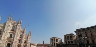 Manifestazione Lega, piazza Duomo gremita contro “un’Europa che frena”: presenti anche 120 militanti mantovani