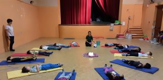 Sabbioneta: successo per “Yoga in fiore”, tra lettura e benessere nelle scuole dell’infanzia