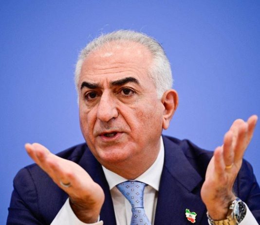 Iran, Reza Pahlavi: “Lotterò per il mio popolo e il mio Paese fino a quando sarà libero”