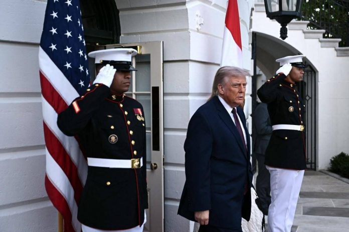 trump_marines_afp_1404