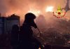 Milano, maxi incendio in un’azienda di smaltimento di rifiuti a Bollate