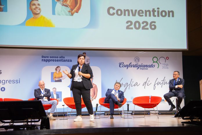 1.Francesca Chizzolini, direttrice Confartigianato Imprese sul palco Convention Confartiginato nazionale a Rimini