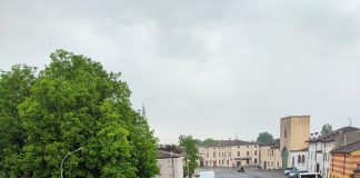 Auto e moto storiche, successo a Cerlongo per il raduno Avis nonostante la pioggia