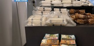 Maxi scambio tra tir e suv con sequestro di 30 Kg tra cocaina ed eroina, 2 arresti