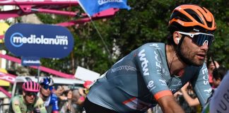 Ganna domina la crono di Massa, Eulalio resta in maglia rosa