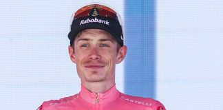 Vingegaard cala il poker, vince la 16^ tappa e consolida la maglia rosa