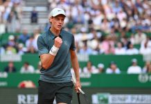 Sinner al secondo turno al Roland Garros, Tabur ko in tre set