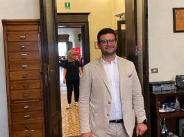 Andrea Murari debutta da sindaco in Comune «Subito al lavoro sui bandi per Mantova»