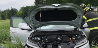Monzambano, auto nel campo: paura per due coppie di coniugi in viaggio