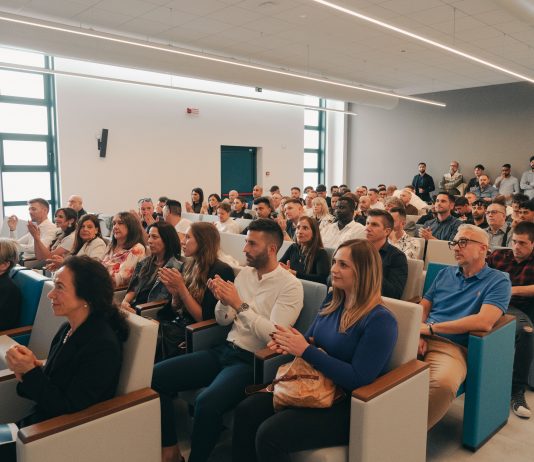 Un’azienda, una visione condivisa: successo per il primo Brand Day di Predari Vetri