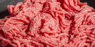 Carne bovina richiamata dai supermercati per rischio microbiologico, i lotti interessati
