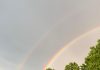 Mantova, dopo il nubifragio in cielo spunta un arcobaleno… doppio