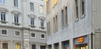 Mantova, furto alla Coop: 33enne fermato dopo colluttazione in piazza Martiri