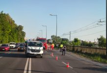 Scontro auto‑moto in via dei Mulini: motociclista 32enne ferito. Traffico in tilt