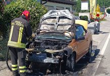 Auto in fiamme a Dosolo, intervento rapido dei Vigili del Fuoco