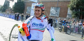 Oggi i funerali di Alex Zanardi a Padova: persone in coda da ore, la sua handbike sull’altare