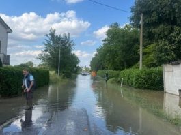 Quistello, cede porzione argine nel canale Sabbioncello: abitazione allagata