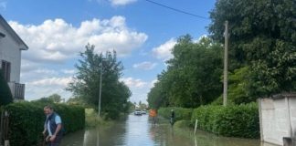 Quistello, cede porzione argine nel canale Sabbioncello: abitazione allagata