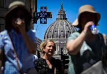 Caldo rovente sull’Italia, oggi allerta arancione in 14 città. Domani i primi 4 bollini rossi