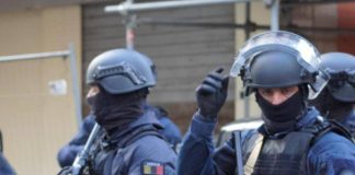Sequestri di persona, torture e bombe sul litorale romano: quattro arresti a Ostia