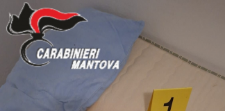 Castellucchio, tenta di uccidere il fratello con una coltellata mentre dorme: arrestata 71enne