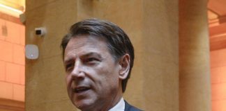 Giuseppe Conte: “Tornato a casa. Intervento riuscito, sto molto bene”