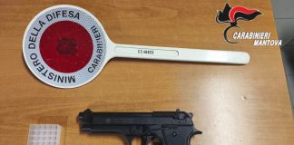 Borgo Virgilio, disturbato dai petardi dei ragazzini, esce e spara in aria: 52enne denunciato