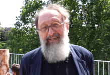 De Lucchi: “Materiale stupendo e poliedrico”