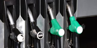 Carburanti, prezzi benzina e diesel scendono ancora: la situazione oggi
