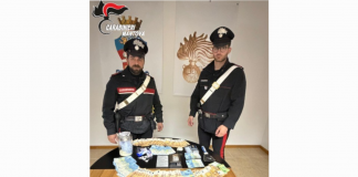 Rivalta, i carabinieri lo fermano e trovano in auto 100g di cocaina e hashish: 34enne arrestato