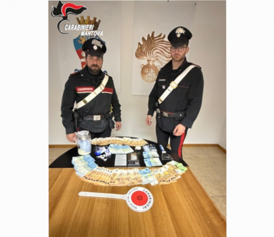 Rivalta, i carabinieri lo fermano e trovano in auto 100g di cocaina e hashish: 34enne arrestato