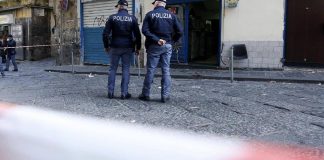 Lite tra ragazzini in centro a Napoli, accoltellato 14enne: 15enne fermato per tentato omicidio