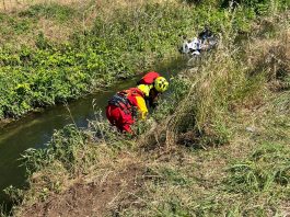 Cerlongo, moto nel fosso dopo un sorpasso: 74enne finisce al Poma