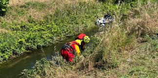 Cerlongo, moto nel fosso dopo un sorpasso: 74enne finisce al Poma