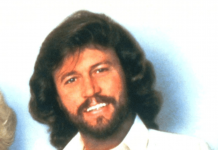 Barry Gibb vittima di fake new, i fan piangono (per errore) l’ultimo Bee Gees ancora in vita