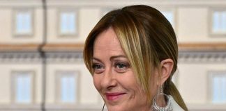 Meloni: “Hormuz deve riaprire senza pedaggi e restrizioni. Italia pronta a contribuire a navigazione sicura”