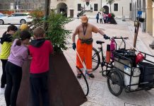 Sabato Rivarolo festeggia la Giornata mondiale delle api con gli studenti in piazza Finzi