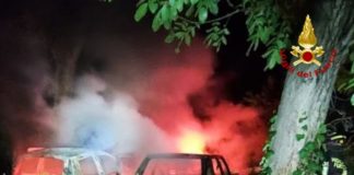 Incendio nella notte a Roncoferraro: auto a fuoco in via Livelli