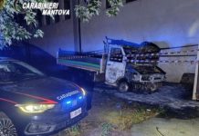 Castel d’Ario, fiamme nella notte: distrutto il furgone della polisportiva