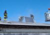 Canedole, incendio sul tetto della porcilaia: distrutti i pannelli fotovoltaici
