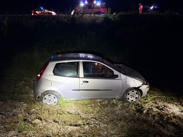 incidente-auto-giu-argine-borgo-mantovano